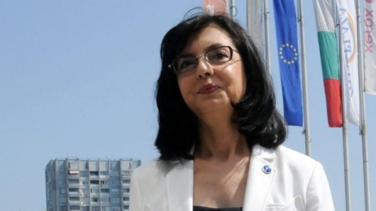 Кунева: В България се управлява в рамките на шегата, а не на закона