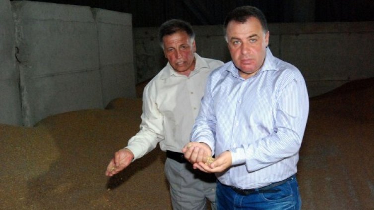 Найденов готви ново замразяване на цените на храните