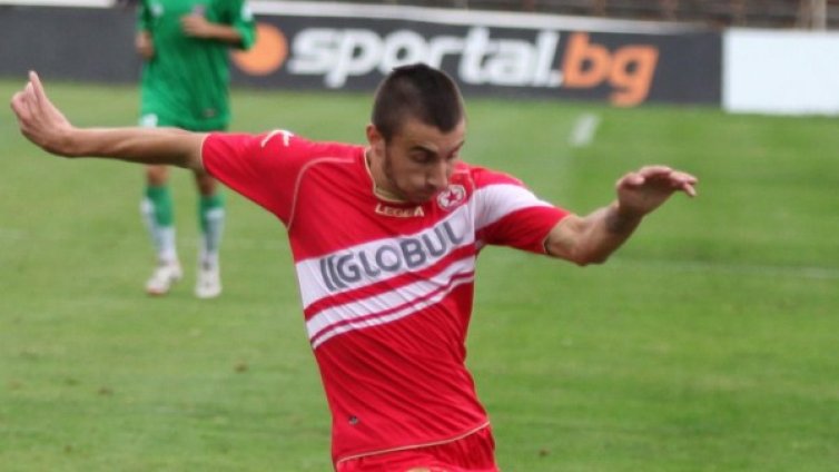 ЦСКА направи 3:1 с "Етър"