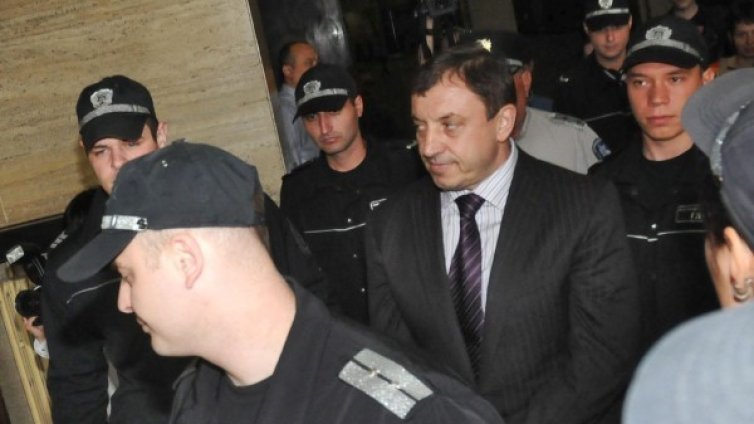 Местят Алексей да се лекува в Банкя