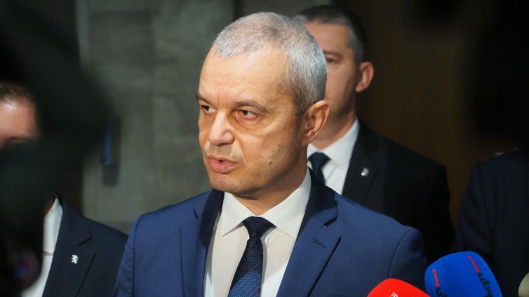 Костадинов: Кабинет с мумии на прехода, политически Франкейнщайн