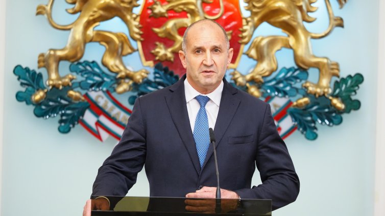 Противоконституционно ли е искането на Радев за провеждането на референдум?