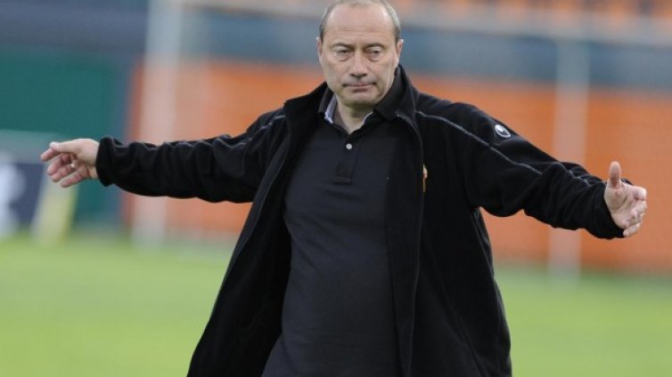 Локо Пловдив би шута на Кокала, Гонзо става треньор