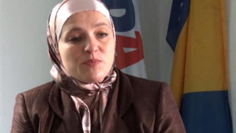 Първият европейски кмет със забрадка