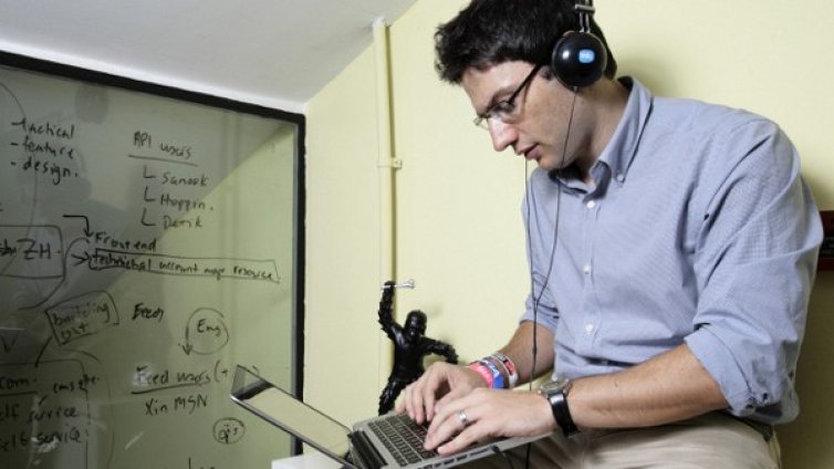 Оксидативният стрес причинява перде на очите