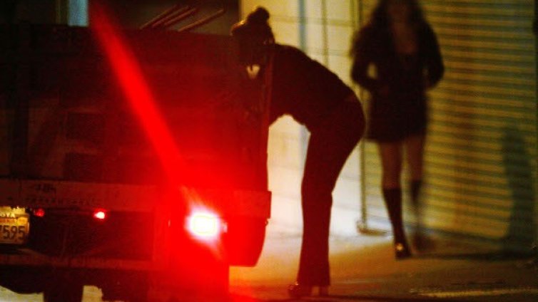 Закопчаха четирима, въртели клубове с компаньонки в Бургас