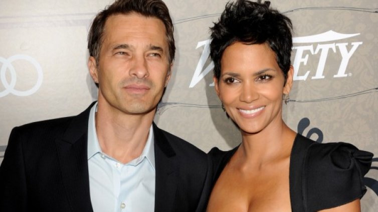 Холи Бери планира скромна сватба 