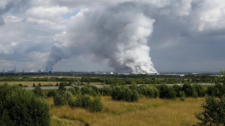 Склад е ударен от дронове близо до Санкт Петербург