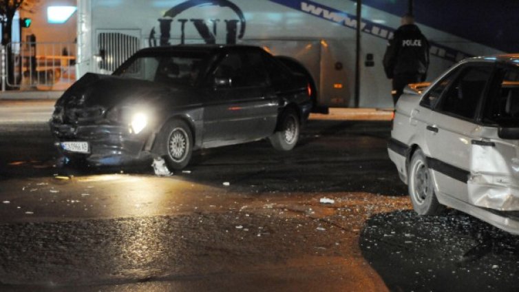 27 ранени при катастрофи в страната