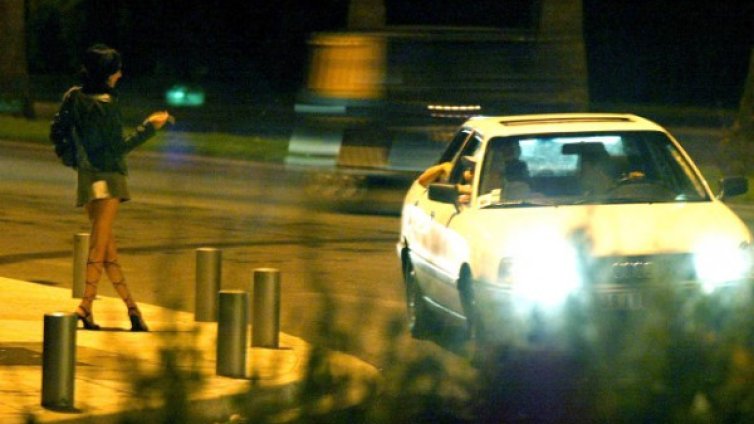 Банда за проституция "на едро" е разгромена в Торино