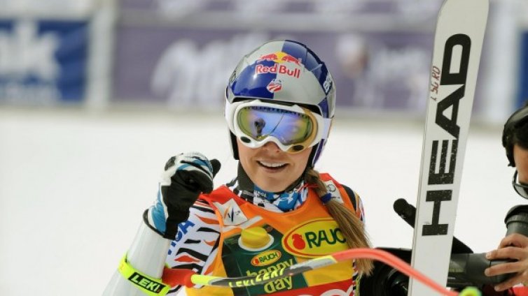 Спонсор държи Линдзи Вон на писта още 10 години