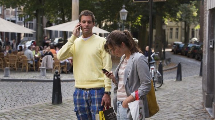 Смартфоните ни удължават работния ден с 2 часа 