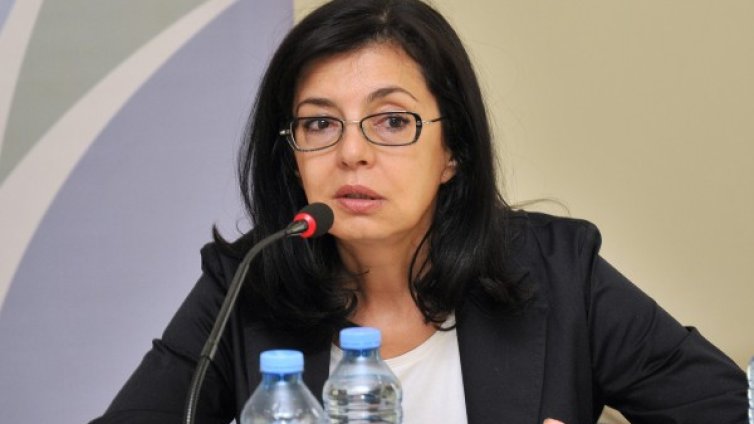 Можем да останем без газ от първи януари, алармира Кунева 