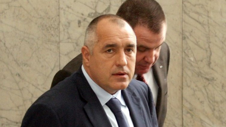 С вота ДПС замазва гафа на Доган, разтълкува Мирослав Найденов 