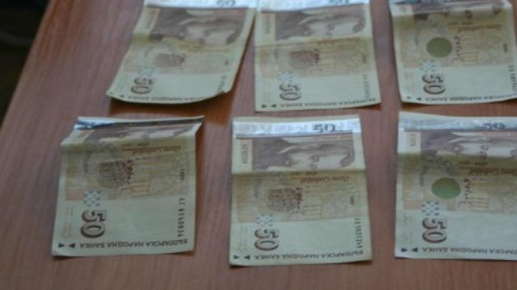 Уволниха служителката от Топлофикация, опитала да вземе подкуп