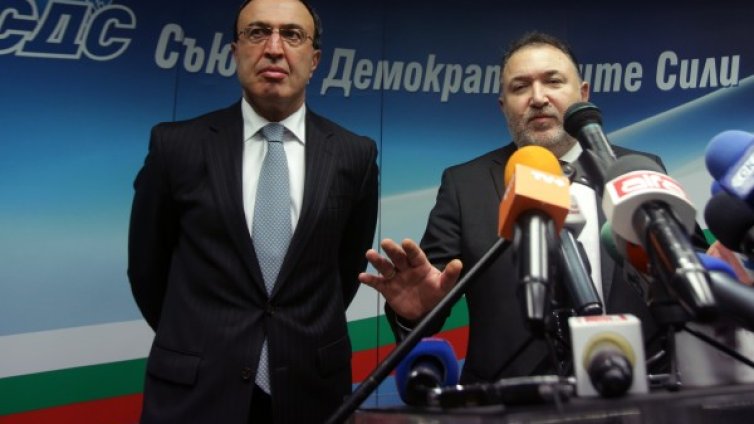 Готвят секира в СДС &ndash; изключват депутати заради Петър Стоянов 