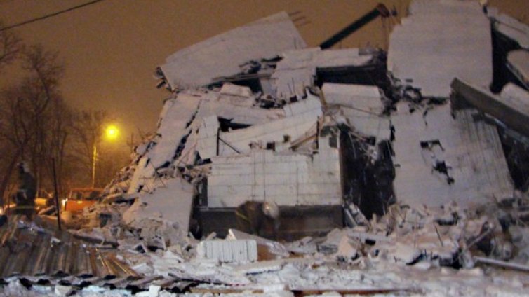 Петима загинаха при срутване в руския град Таганрог