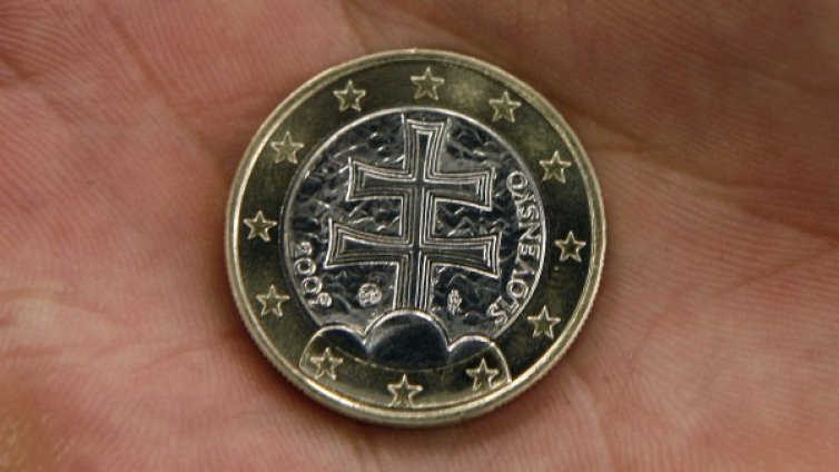 Св. св. Кирил и Методий остават с ореоли на словашката монета от  ?2 