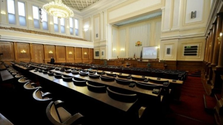 Очаква ни пъстър парламент &ndash; с шансове са 5-6 партии