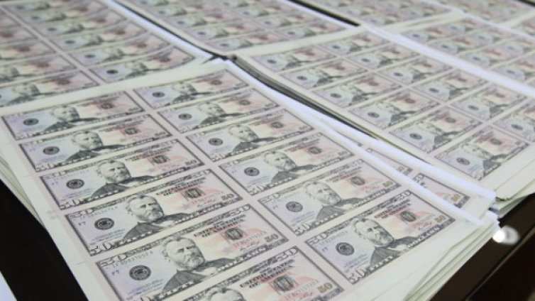 Страни с парични проблеми пускат гражданство за продан