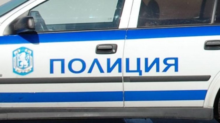 Задържаха двама, крали от автомобили в Казанлък