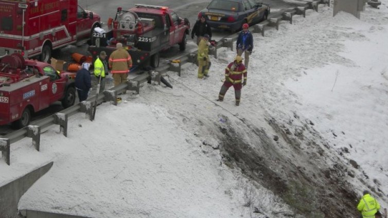 Девет души загинаха в катастрофа на туристически автобус