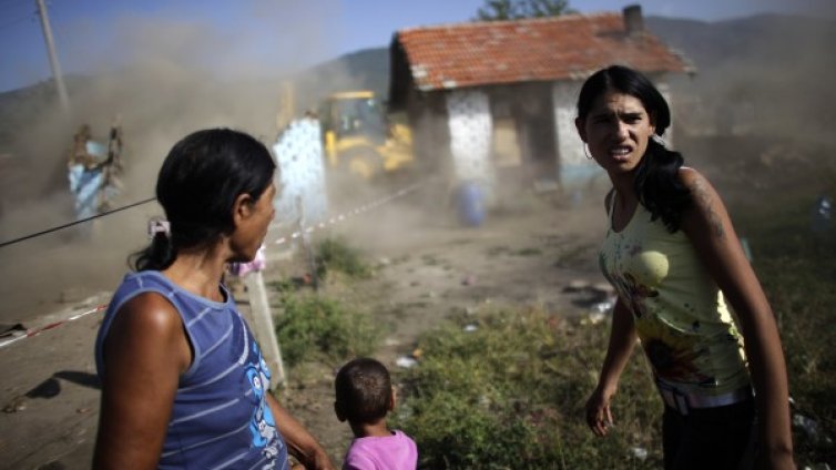 Образованите българи са по-склонни към дискриминация на ромите