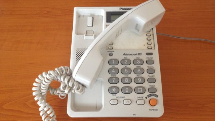 Ало, в блока ви има бомба! 