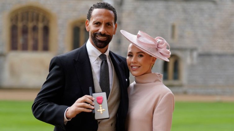 Футболистът Рио Фърдинанд и съпругата му с гореща фотосесия