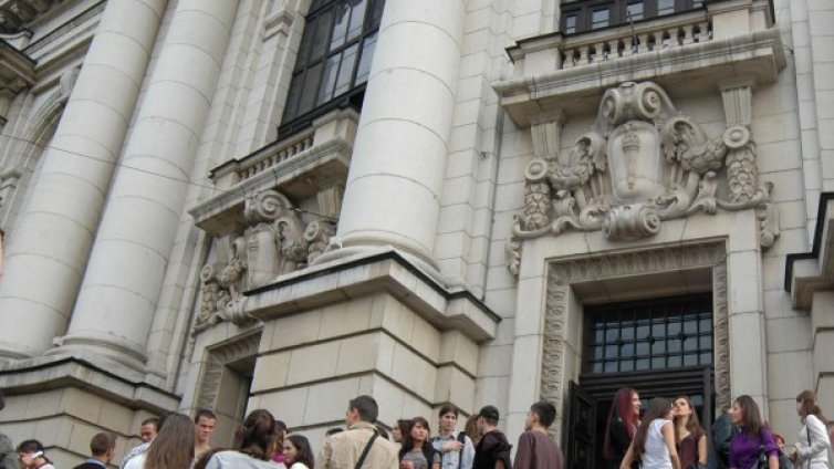 Вдигат таксите в СУ с 8%