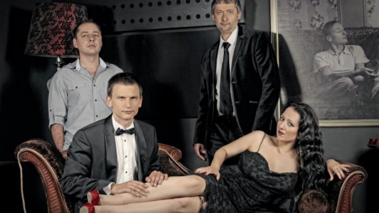 Ей, Мими, къде ти е Величко, подвикват на Милица Гладнишка