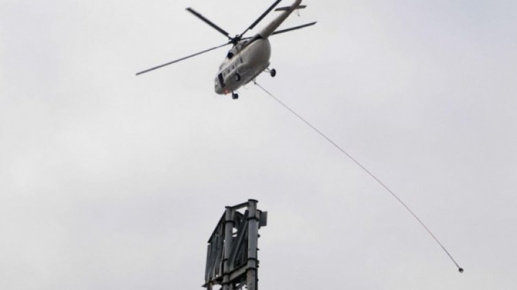 Паметникът пред НДК "оцеля" след щурм на хеликоптер