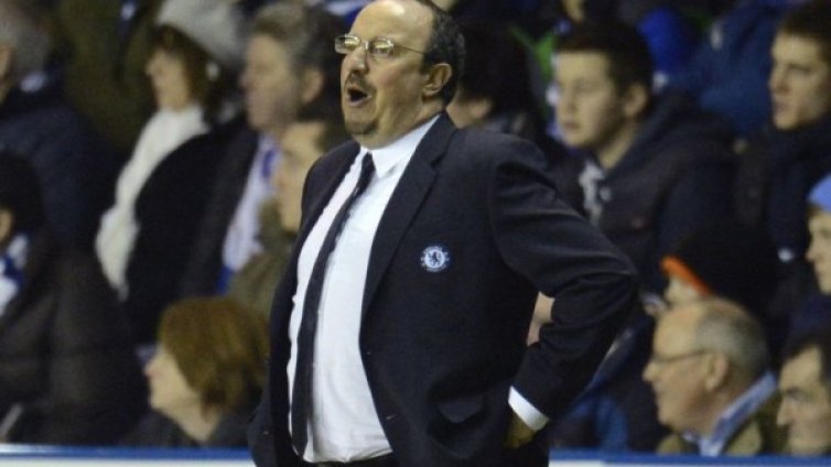 На Острова: Бият шута на Бенитес при загуба от Уигън 