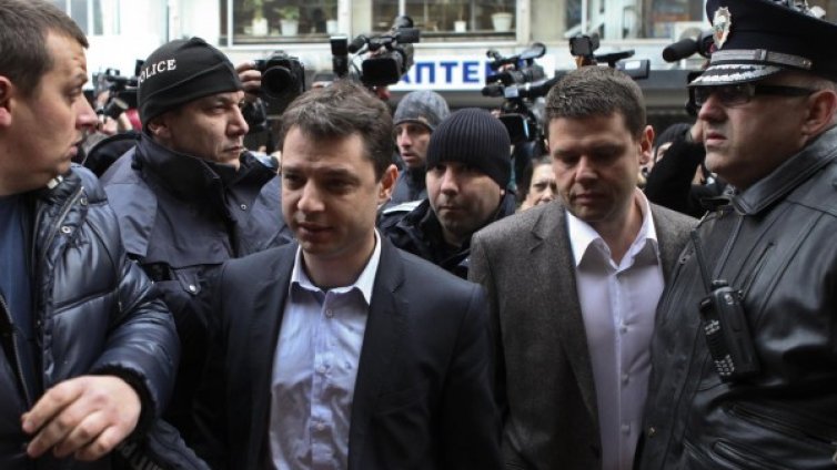 Високите сметки за ток са заради забавено отчитане