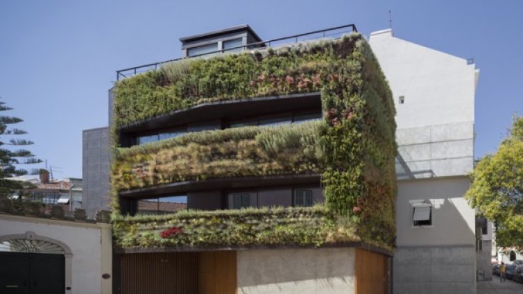 Уникална зелена къща в Лисабон 