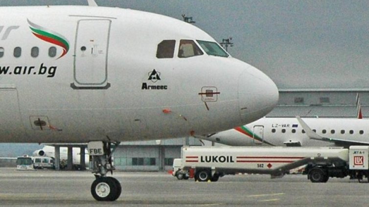 Разширяват летище София