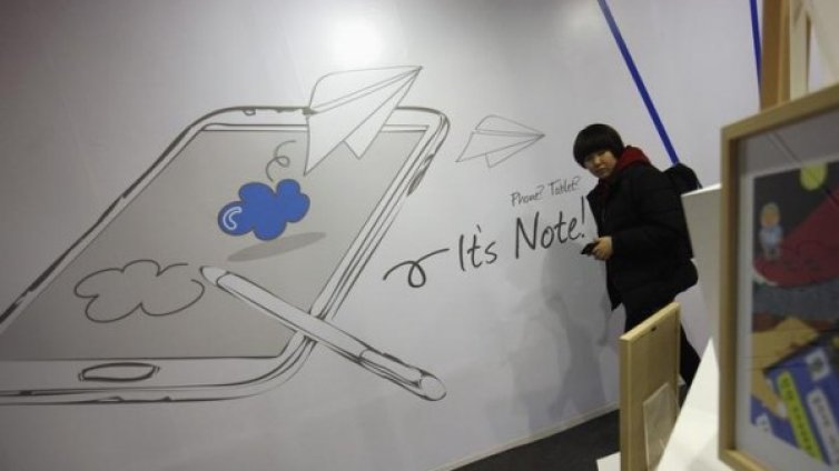 Samsung натиска педалите в ралито с Apple