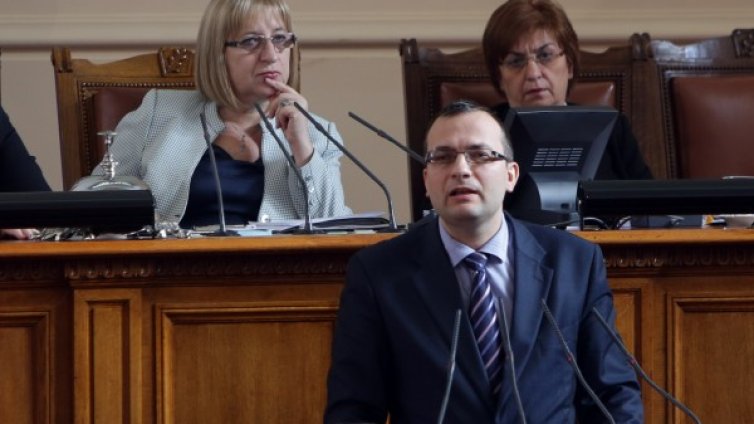 Иванова е на горещия стол и ще я изпържат! 