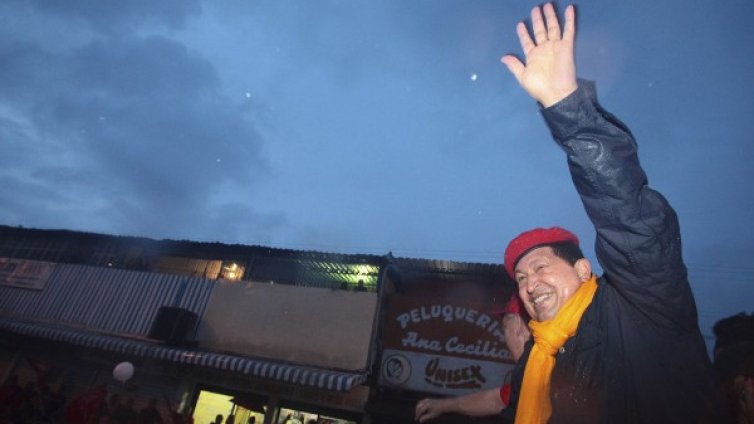 Уго Чавес все още има дихателни проблеми