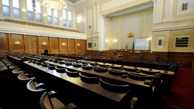 След оставката на Борисов парламентът се наработи 