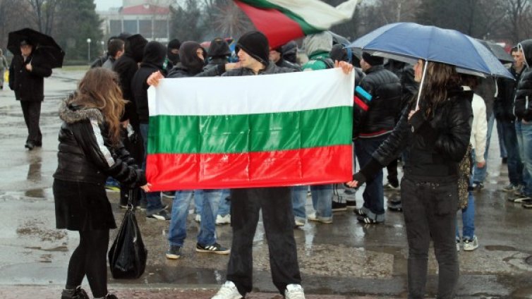 Протестиращи блокираха движението в Пловдив и Варна