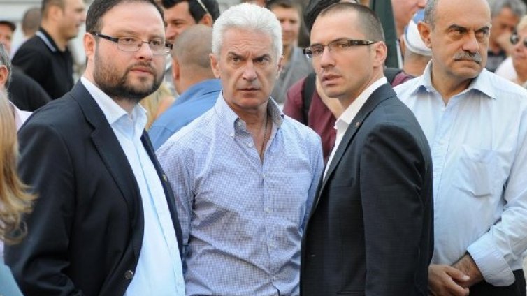 Половината министри в оставка ухажвани за служебен премиер 