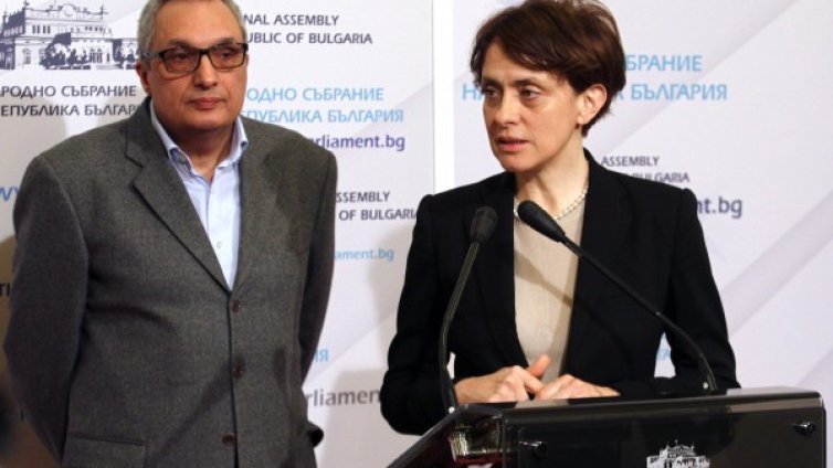 Борисов да не разполага с депутатите като със стотинки!