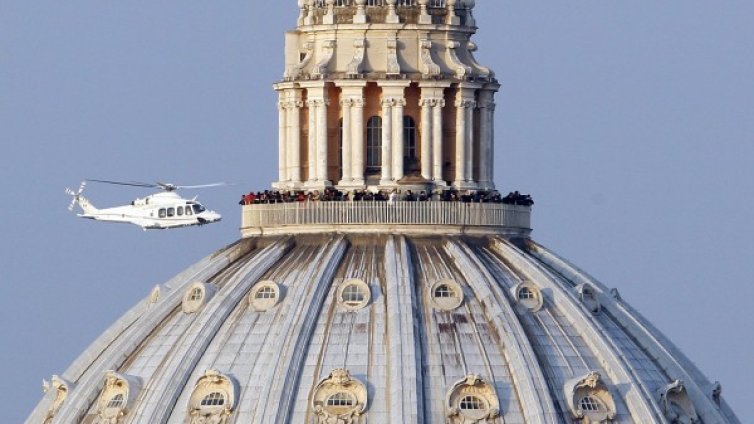 Папа Бенедикт XVI се сбогува 