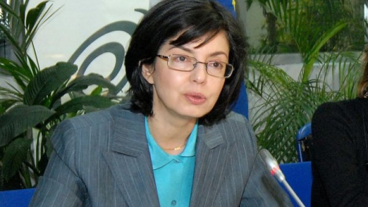 И Борисов, и Станишев се държат като малки деца, отсече Кунева 