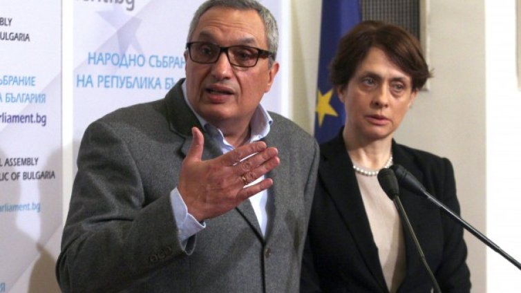 Ако няма програмен кабинет, хората остават на улицата