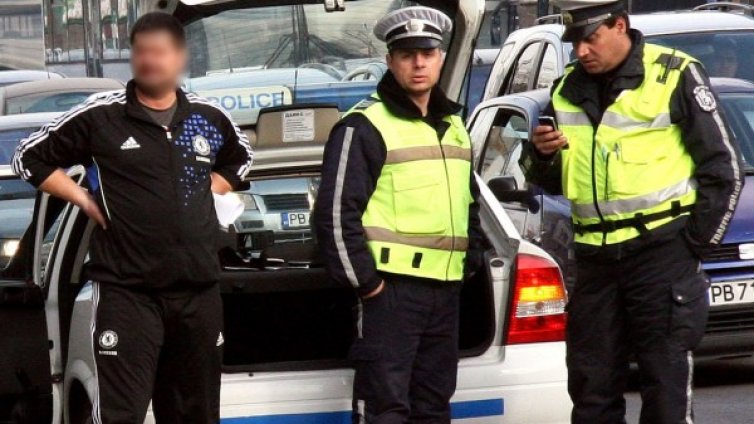 Възрастен пешеходец загина, блъснат от камион