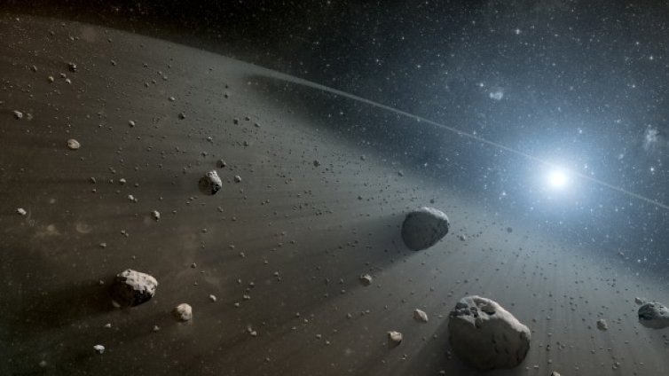 Само учените забелязаха прелетял край земята астероид 