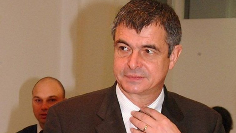 Служебният кабинет трябва да говори с хората за монополите 