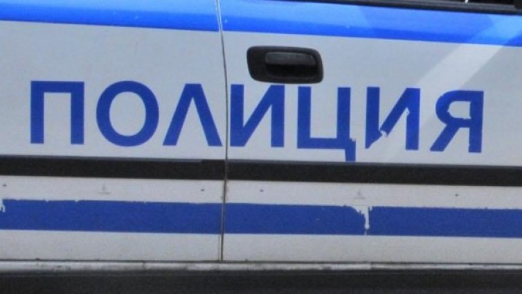 Спипаха перверзници, карали деца да се събличат пред камера в нета